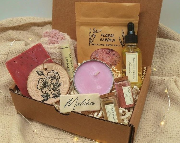 V-Day Gift Hampers for your loved ones | GlobalSpa - Beauty, Spa &  Wellness, Luxury Lifestyle Magazine Online