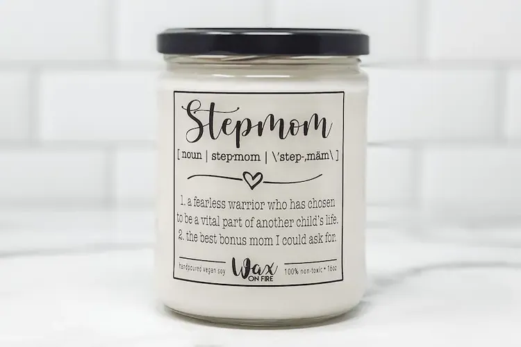 https://storage.googleapis.com/loveable.appspot.com/medium_Stepmom_Candle_bba2d5fdb5/medium_Stepmom_Candle_bba2d5fdb5.png