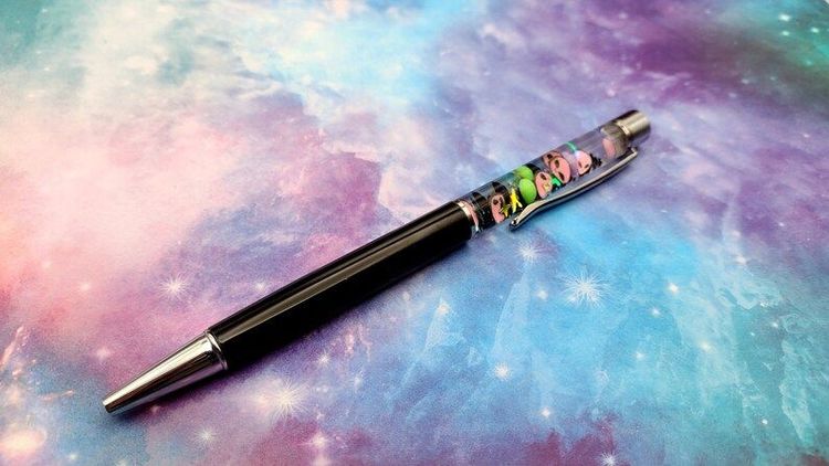 Alien Floats Pen