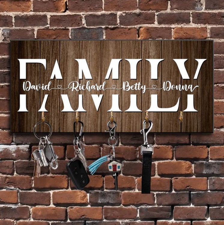 Family Name Wooden Key Holder Hanger
