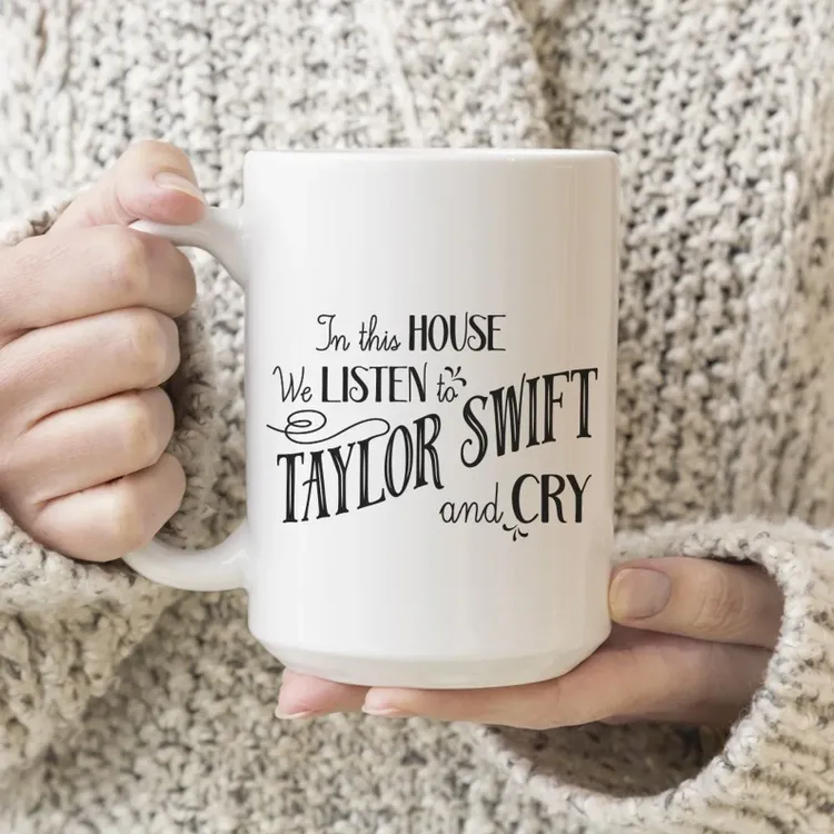 30 Best Taylor Swift Gifts For All Types Of Swifties – Loveable
