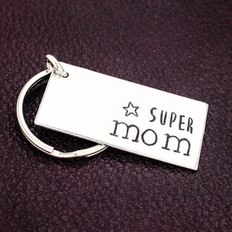 60 Best Cheap Gifts For Mom When You're On a Budget – Loveable