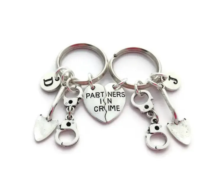 28 Gifts for Your Best Friend 2024 - Male & Female Friend Gift Ideas