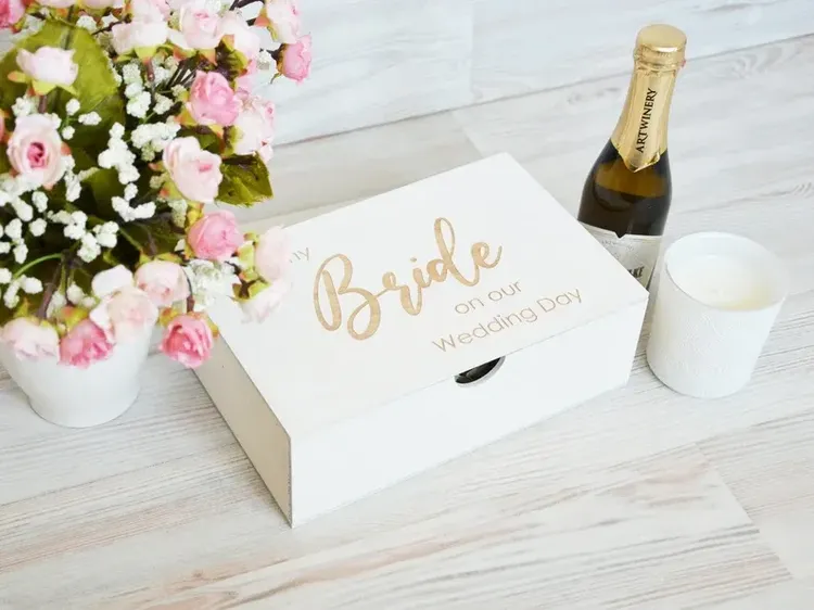 10 Unique Gift Ideas For Your Daughter On Her Wedding Day | PEGGY