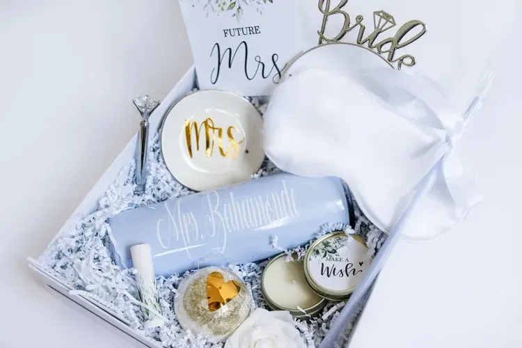 Wedding Gift for Bride – Between Boxes Gifts