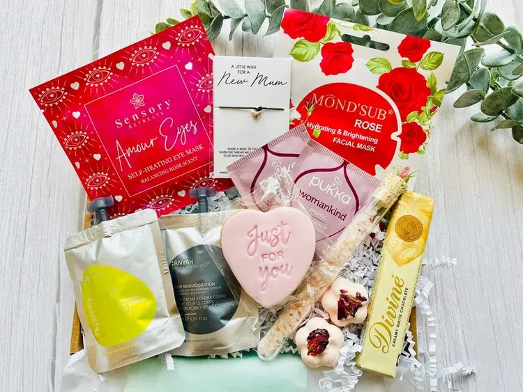 Pamper the New Mom with these 10 Valentine Gift Ideas! - Healthy Mama Hacks