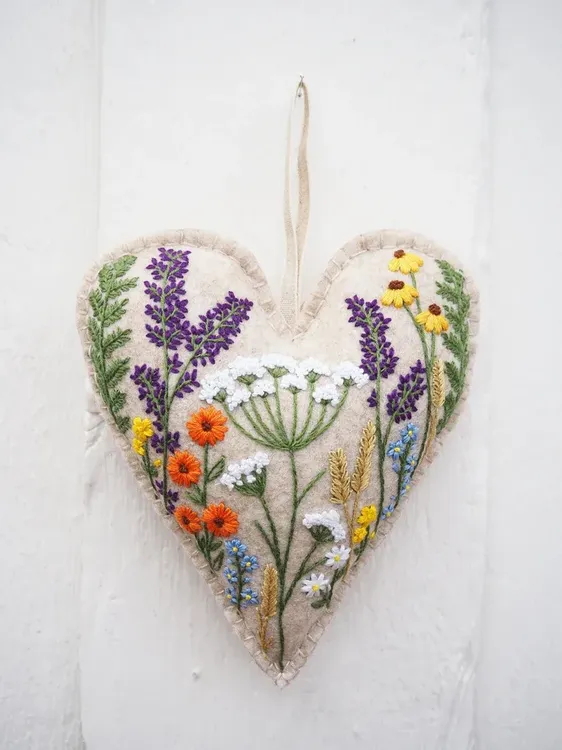 35 Best Embroidery Gift Ideas Will Surprise The One You Love – Loveable