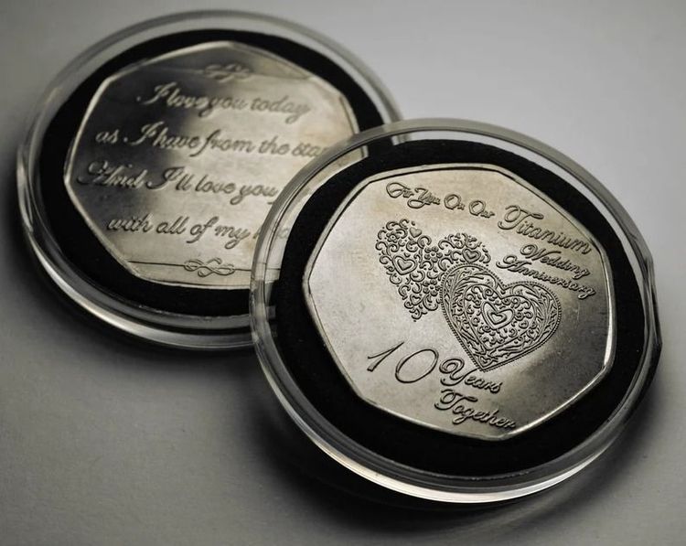 Commemorative in Capsule