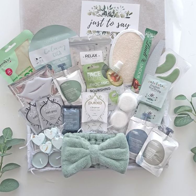 34 Best Pamper Gifts For Women To Make Her Feel Loved – Loveable