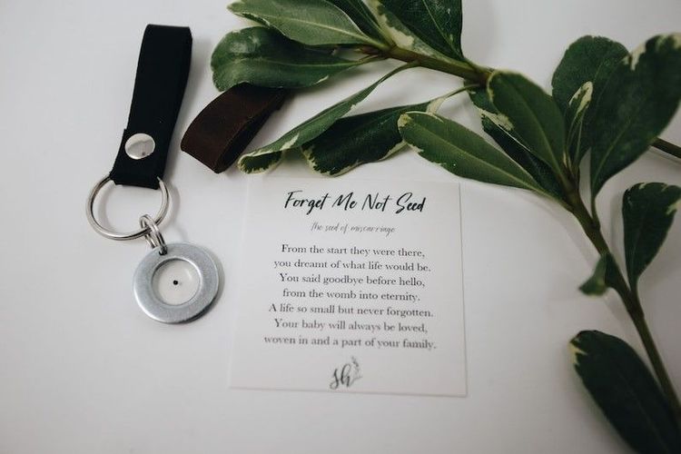 35 Best Miscarriage Gifts That Show Your Sympathy – Loveable