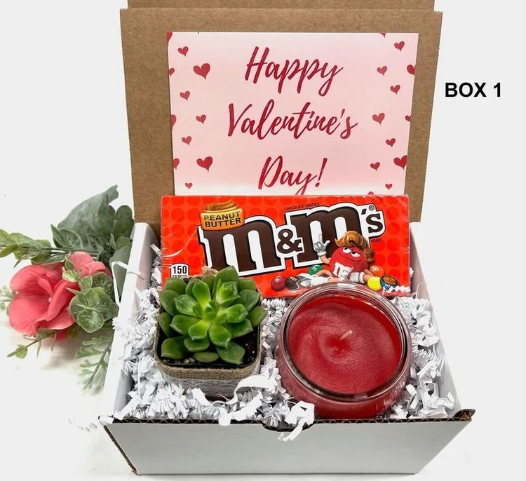 Premium Valentine Day Hamper For Boyfriend - Valentines Day Gifts For Him -  Best Boyfriend Certificate - VivaGifts