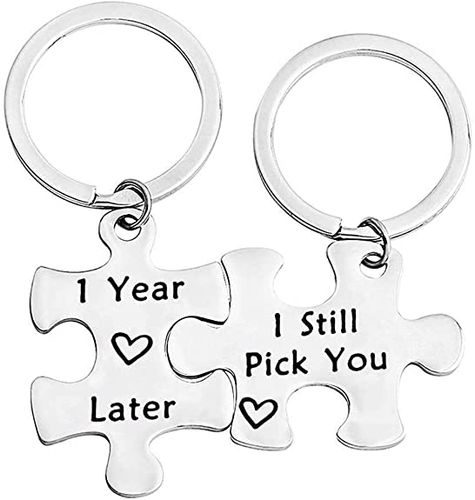 68 Unique 1-Year Anniversary Gifts For Any Couples in 2024 – Loveable