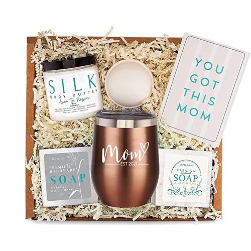 21 Pregnancy Gifts for First-Time Moms in 2022 (+ Discount Codes)