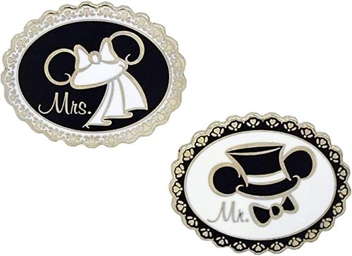 https://storage.googleapis.com/loveable.appspot.com/small_Wedding_Trading_Pin_Set_2bdbdc771e/small_Wedding_Trading_Pin_Set_2bdbdc771e.png