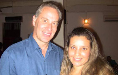 a-match-pose.avif Cartagena woman seeking marriage during My Mail-order Bride tours