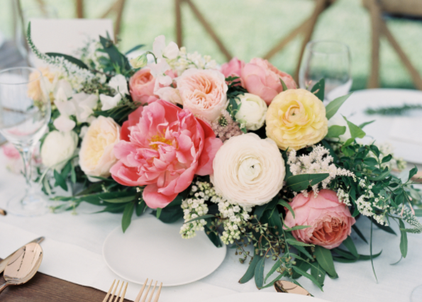 ranunculus wedding flower, ranunculous floral decor