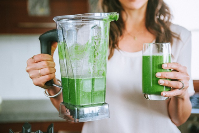 Get Aisle-Worthy Glowing Skin With a #BeWellSmoothie