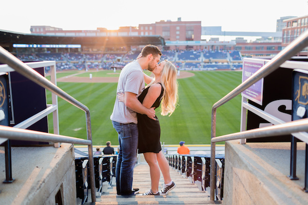 baseball-game-date, creative summer date ideas