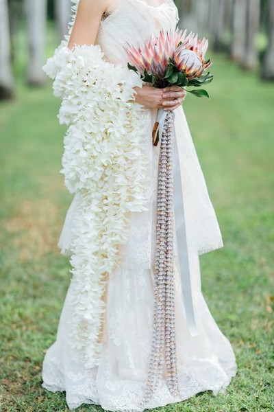 trailingbouquetflowers; Stunning Statement Bouquets