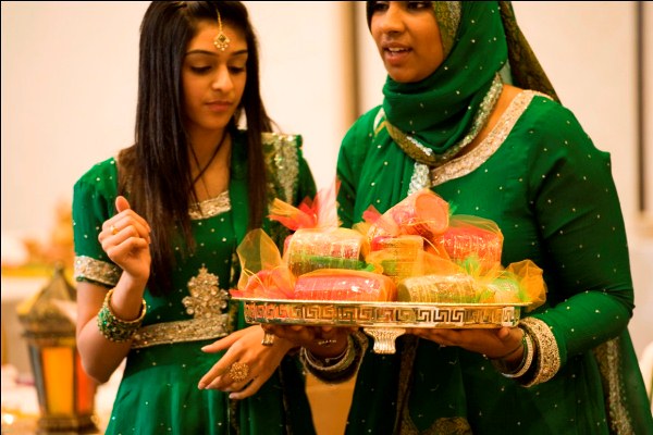 Green and Gold Themed Mehndi from Chicago Green and Gold Themed Mehndi from Chicago