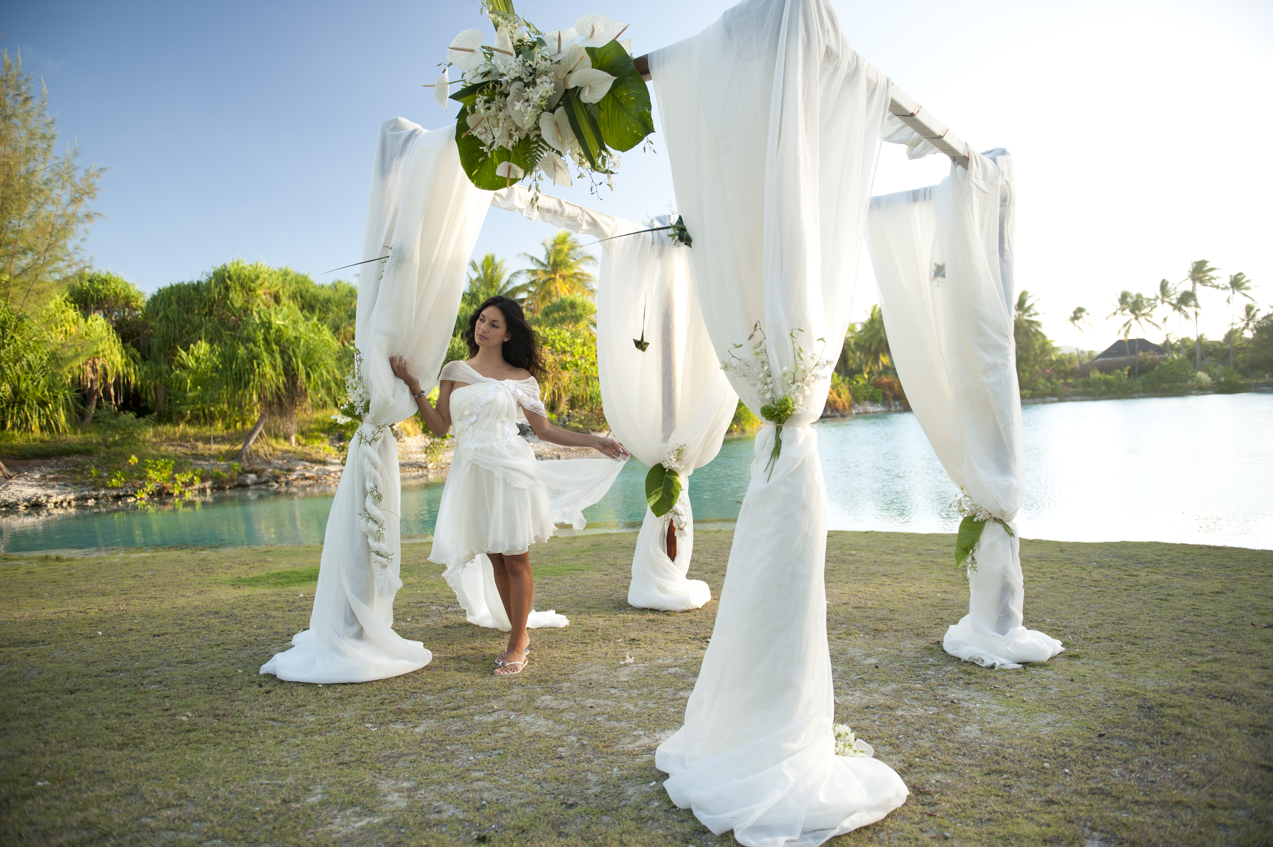 St Regis Bora Bora Offers Designer Gowns In Destination Wedding