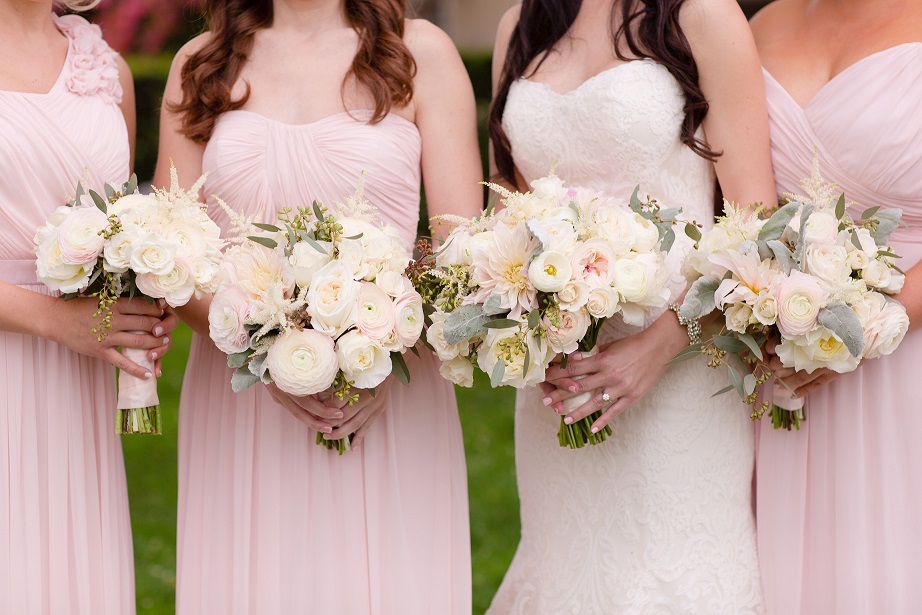 29 Monochromatic Wedding Details You Don't Want To Miss