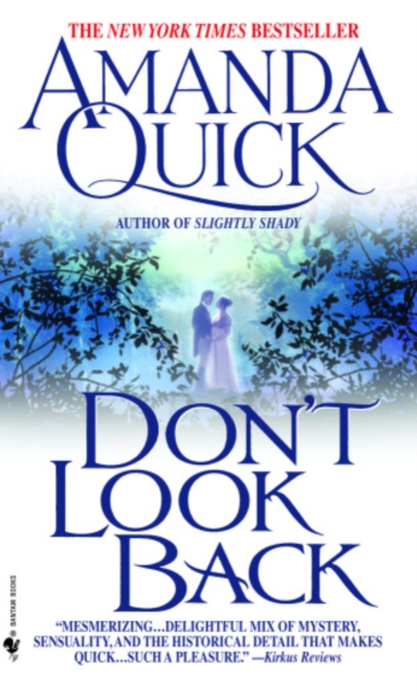 Book Cover for Don't Look Back by Amanda Quick