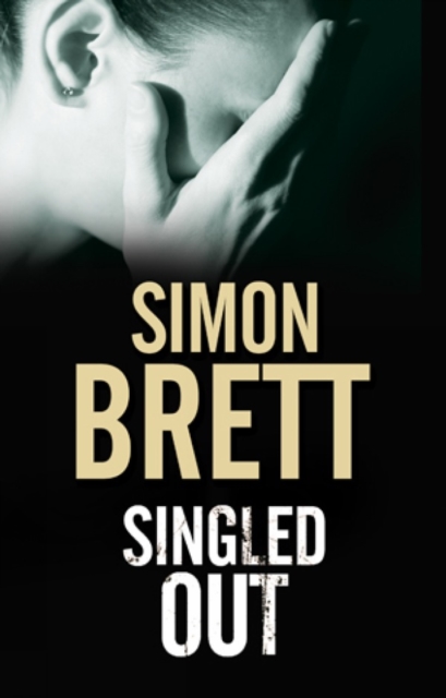 Book Cover for Singled Out by Simon Brett