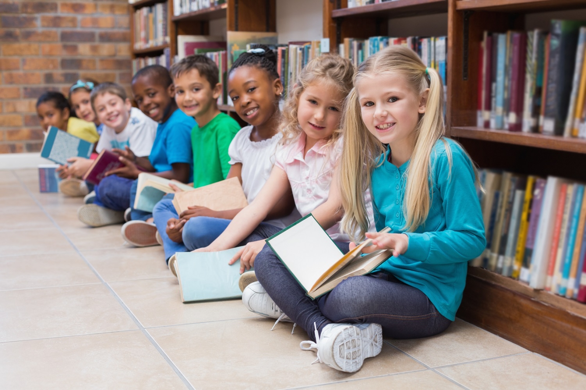 How can Primary Schools use their libraries to their full potential?