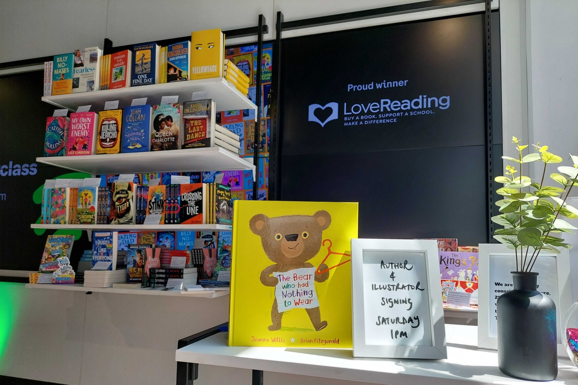 LoveReading wins the Small Business x Sage pop-up shop competition!