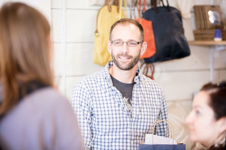 how to set up retail business for success