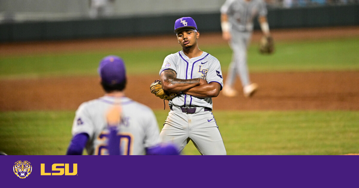 LSU Defeats Little Rock, 10-6; Advances to NCAA Super Regional