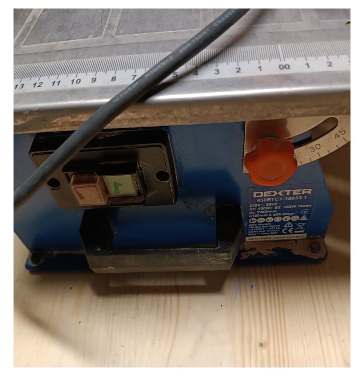 Coupe carrelage et verre