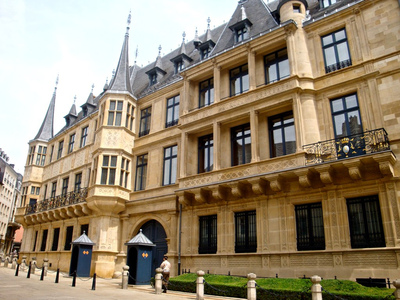 Pierre locale et architecture nationale