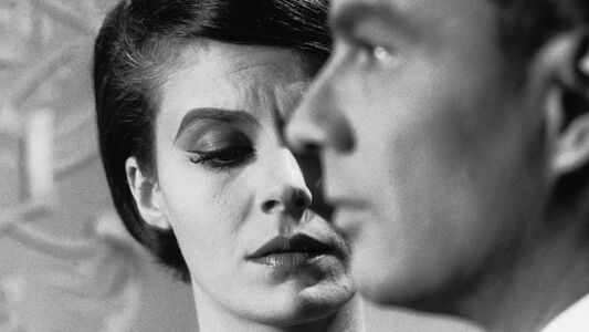 L’année dernière à Marienbad (Le surréalisme au cinéma)