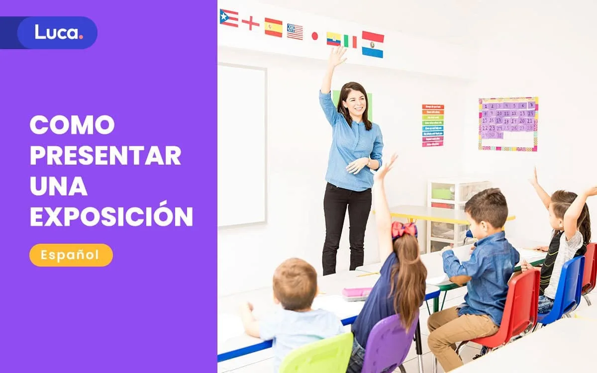 Alumno presentando una exposición oral en clase
