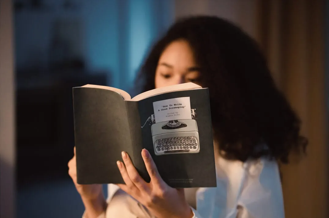 Distraction-by-reading-listening-to-music-is-recommended-to-reduce-and-take-control-of-anxiety-Lucidbook.jpg