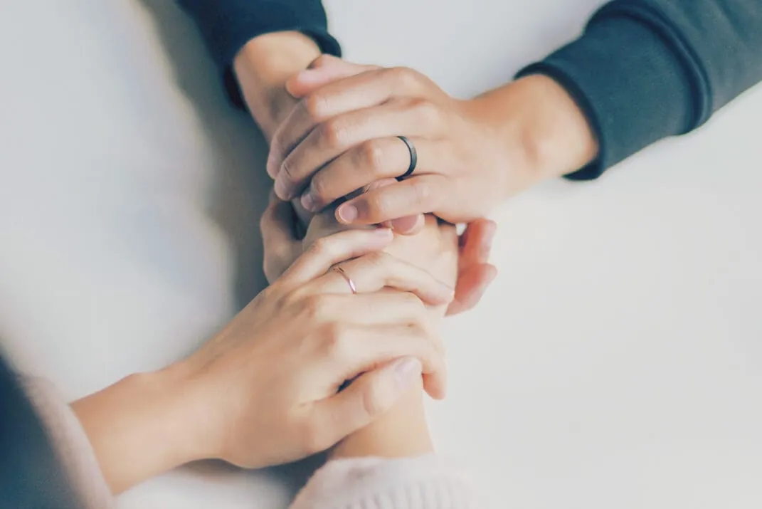 Seeking-support-from-family-and-friends-is-recommended-to-reduce-and-take-control-of-anxiety-Lucidbook.jpg