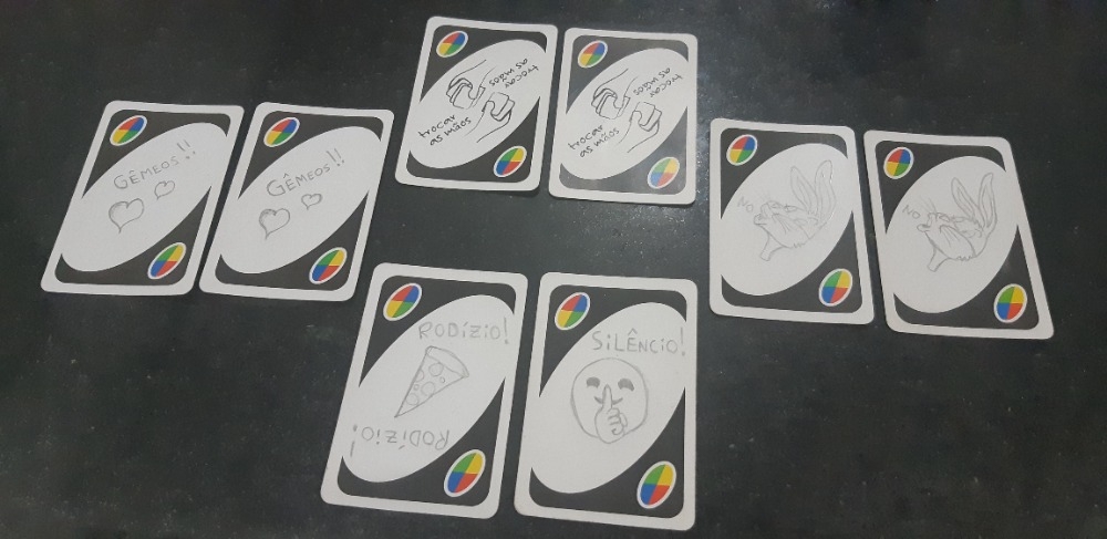 Fotos de Jogo de cartas uno, Imagens de Jogo de cartas uno sem