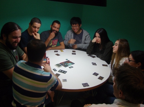 https://storage.googleapis.com/ludopedia-imagens-jogo/d2475_62476_m.jpg