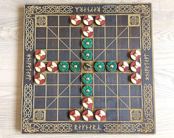 Hnefatafl - O Jogo de Tabuleiro dos Vikings - NINA BRINQUEDOS