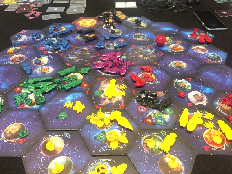 twilight imperium] Rápido resumo das raças de TI