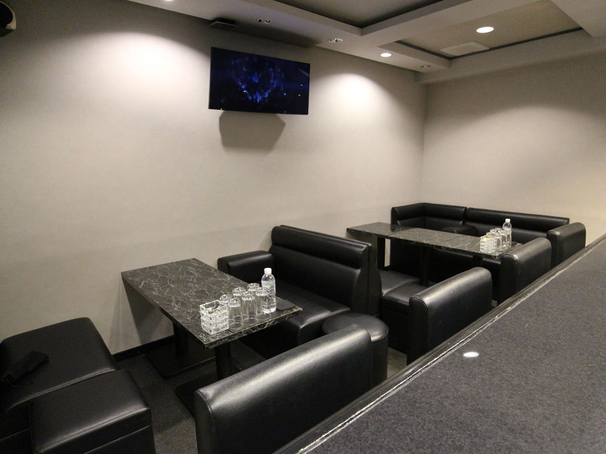 クラウ【Kral】(尼崎・西宮)の店内写真