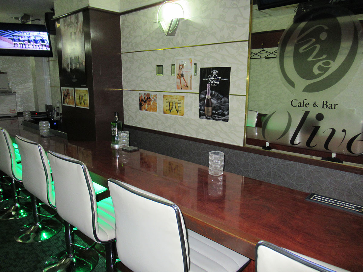 オリーブ【cafe&bar olive】(上野)の店内写真