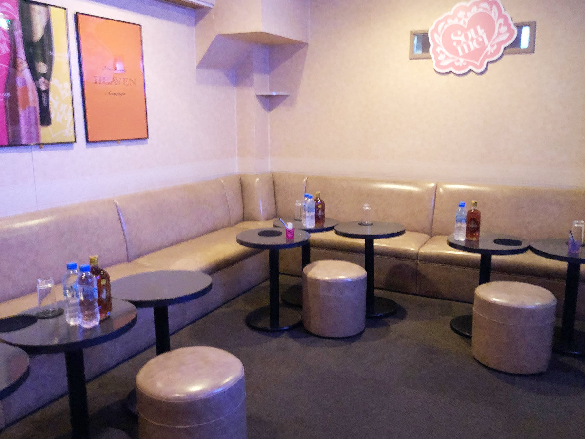 ヘヴン【カジュアル Lounge HEAVEN】(荻窪・阿佐ヶ谷)の店内写真