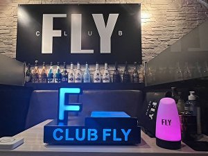 CLUB FLY