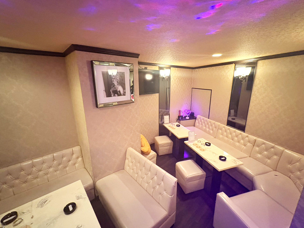 ケイ【ラウンジ　桂】(赤羽)の店内写真