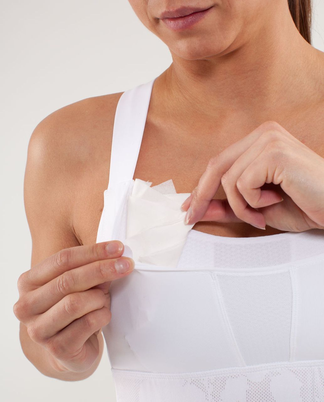 Lululemon Run:  Stuff Your Bra Tank - White