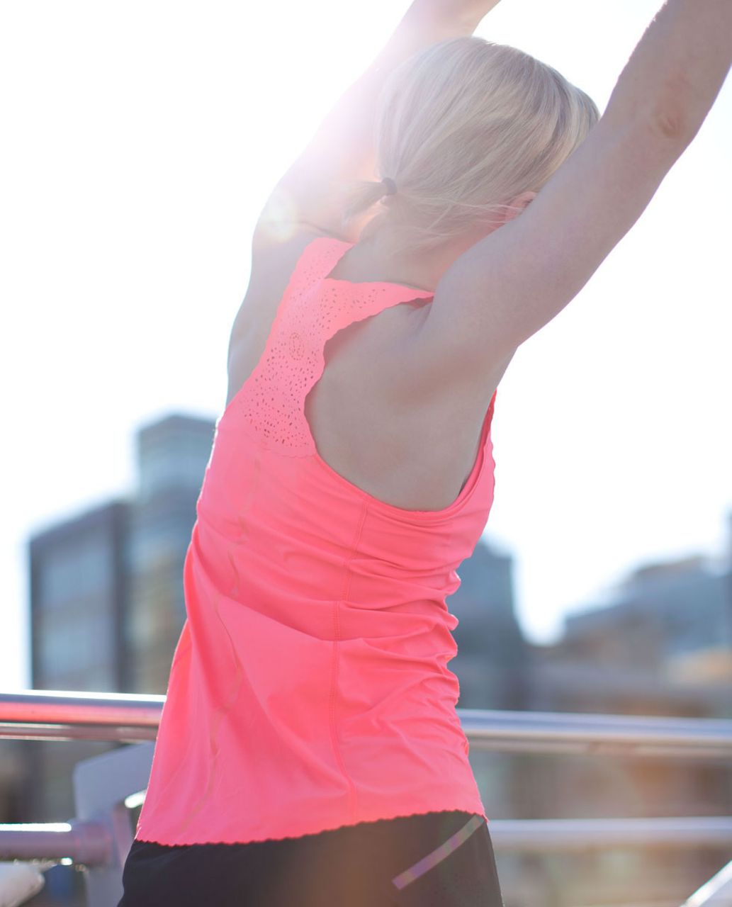 Lululemon Run A Marathon Singlet - Flash