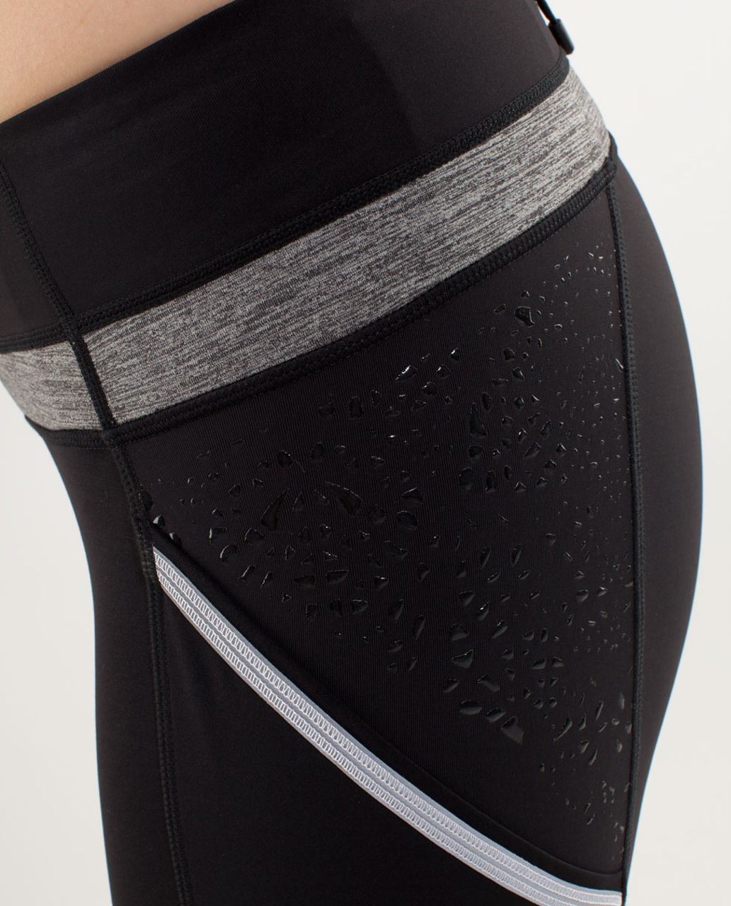 Lululemon Run A Marathon Crop - Black